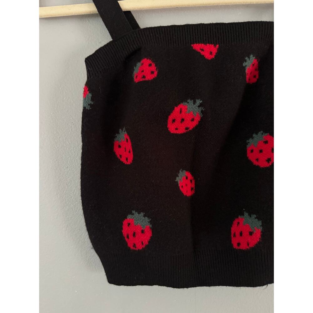 Forever 21 Strawberry Print Knit Crop Top Black Tank Size Medium - Picture 3 of 5